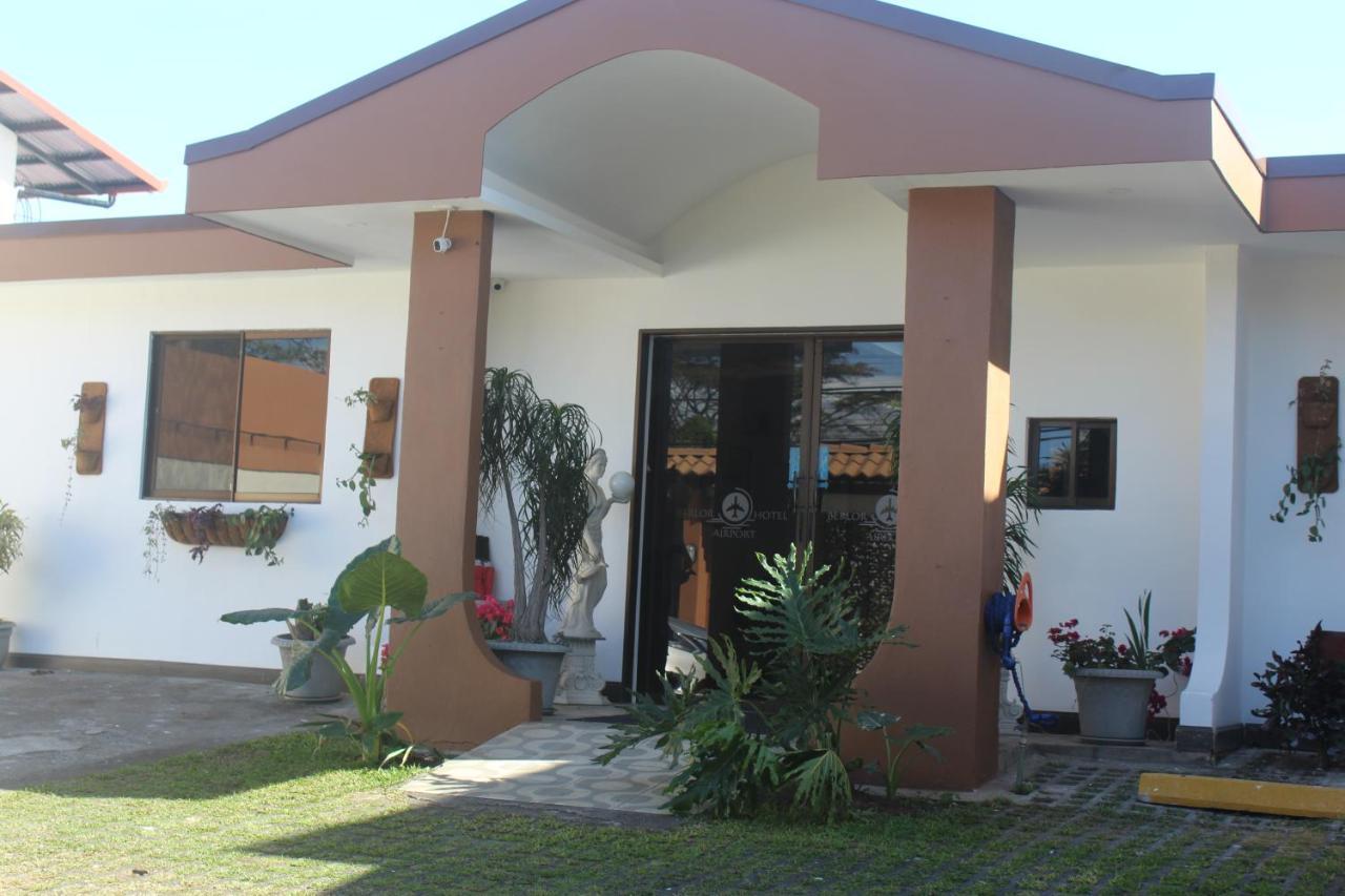 Berlor Airport Inn Río Segundo Buitenkant foto